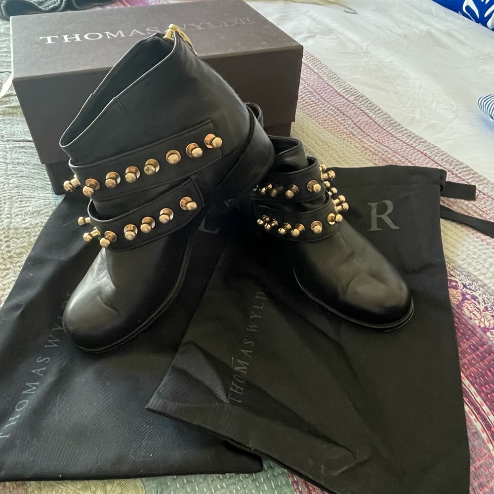 Thomas WYLDE studded booties 6. Black lamb skin leather.